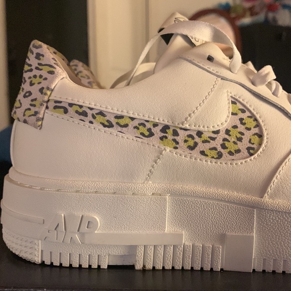 Nike Air Force 1 Pixel SE - Picture 6 of 7